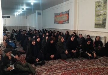 اولین جلسه  مشاوره با حضور اولیا پایه هفتم در دبیرستان دخترانه حداد مشهد