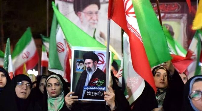 تجمع شبانه دانش‌آموزی در شهرستان فیروزکوه