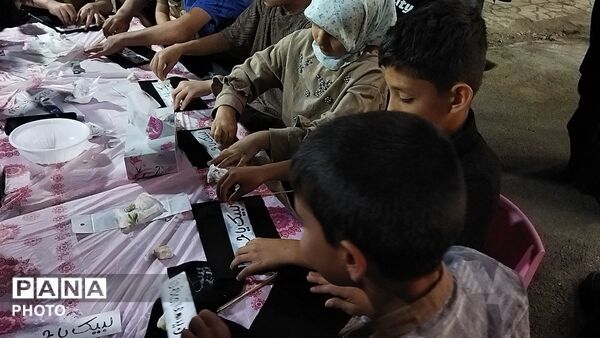 پرچم های مشکی بدست دهه نودی ها در بلوار فضل نیشابور 