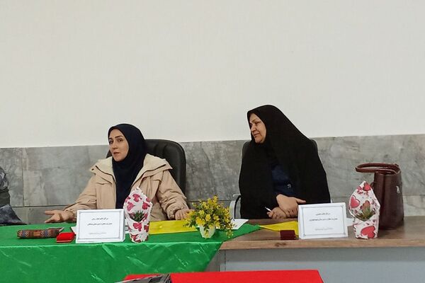 برگزاری جلسه قطبی مدیران در دبیرستان پورغلامی بهارستان‌۲