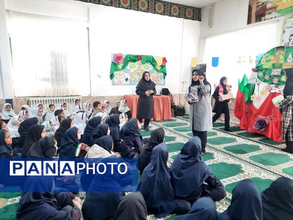 جشن انقلاب در آموزشگاه شهید رزمی