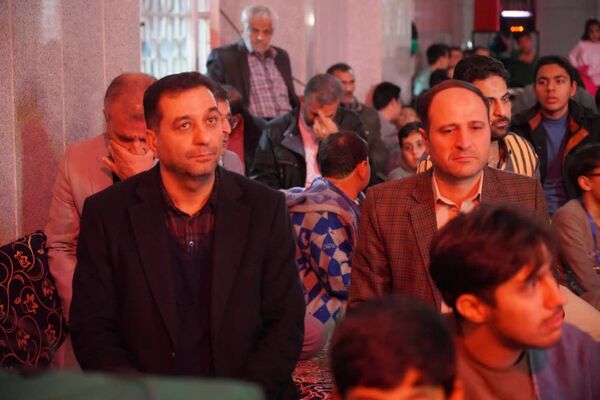  حس و حال معنوی دانش آموزان شرکت کننده در اعتکاف دانش آموزی مسجد مصلی طوقچی اصفهان