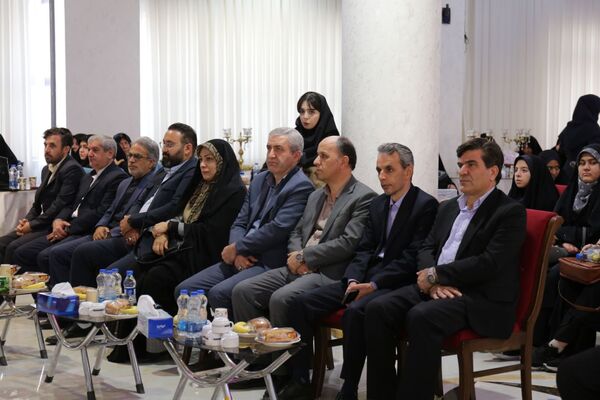 آیین تجلیل از برگزیدگان جشنواره قرآن عترت و نماز آذربایجان شرقی