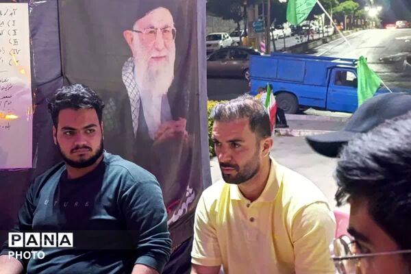  کافه گفتگو نوجوانان مبارز رودهن در تجمعات مردمی شبانه