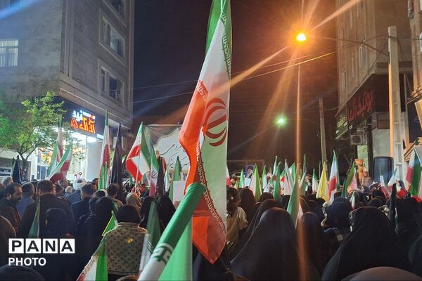 حضور اقشار مختلف مردم تهران در اربعین رهبر شهید انقلاب اسلامی 