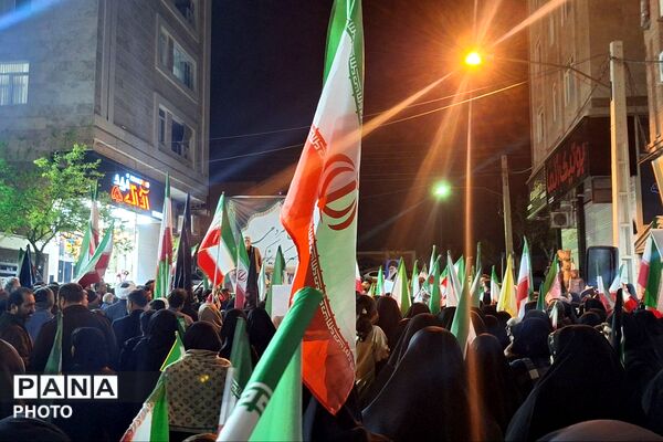 حضور اقشار مختلف مردم تهران در اربعین رهبر شهید انقلاب اسلامی 