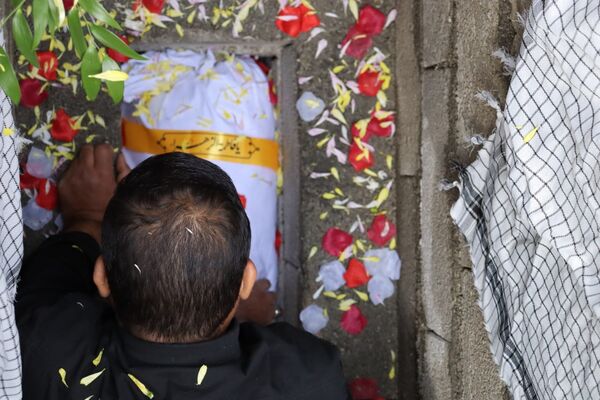 تشییع پیکر مطهر شهید گمنام در جوانرود
