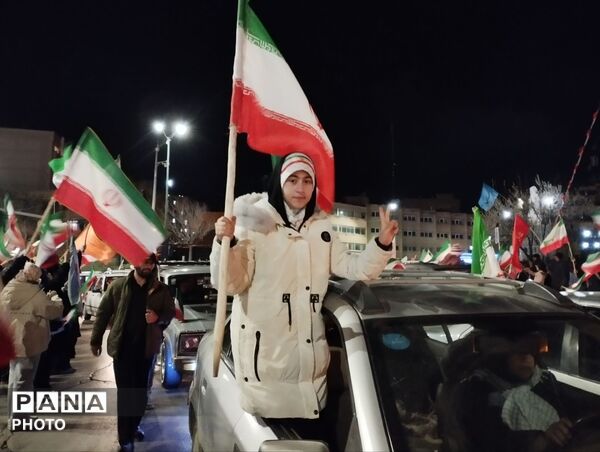  بی‌تابِ میناب، در سوگِ رهبر و لاله های کوچک