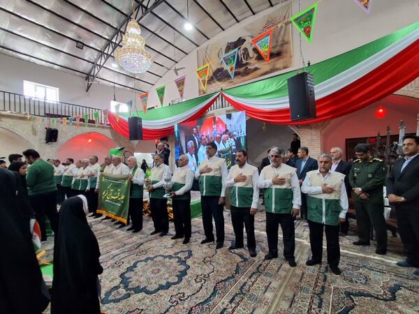 محفل انس با قرآن کریم همراه با نواخته شدن زنگ انقلاب 