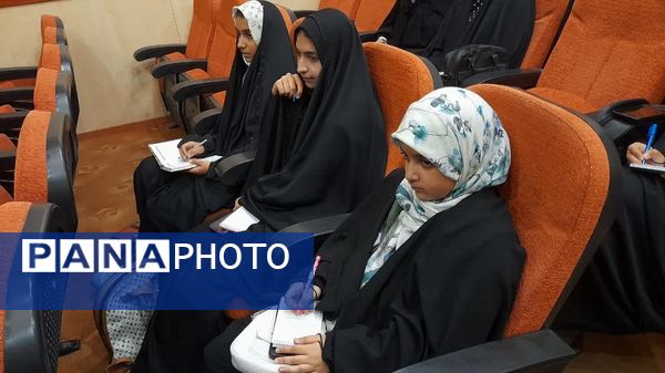 نشست صمیمی مسئولان صداوسیمای قم و خبرنگاران پانا