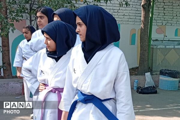 المپیاد ورزشی در مدارس حاتم، ارشاد و راضیه شکرایی ناحیه دو شهرری 