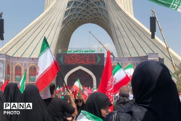 بدرقه‌ای به وسعت یک ملت؛ اشک، شکوه و تجدید عهد در آیین وداع با رهبر شهید انقلاب اسلامی
