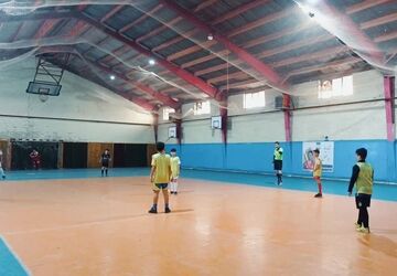 برگزاری مسابقات فوتسال مقطع ابتدایی در سالن حضرت رقیه شهرستان ورامین