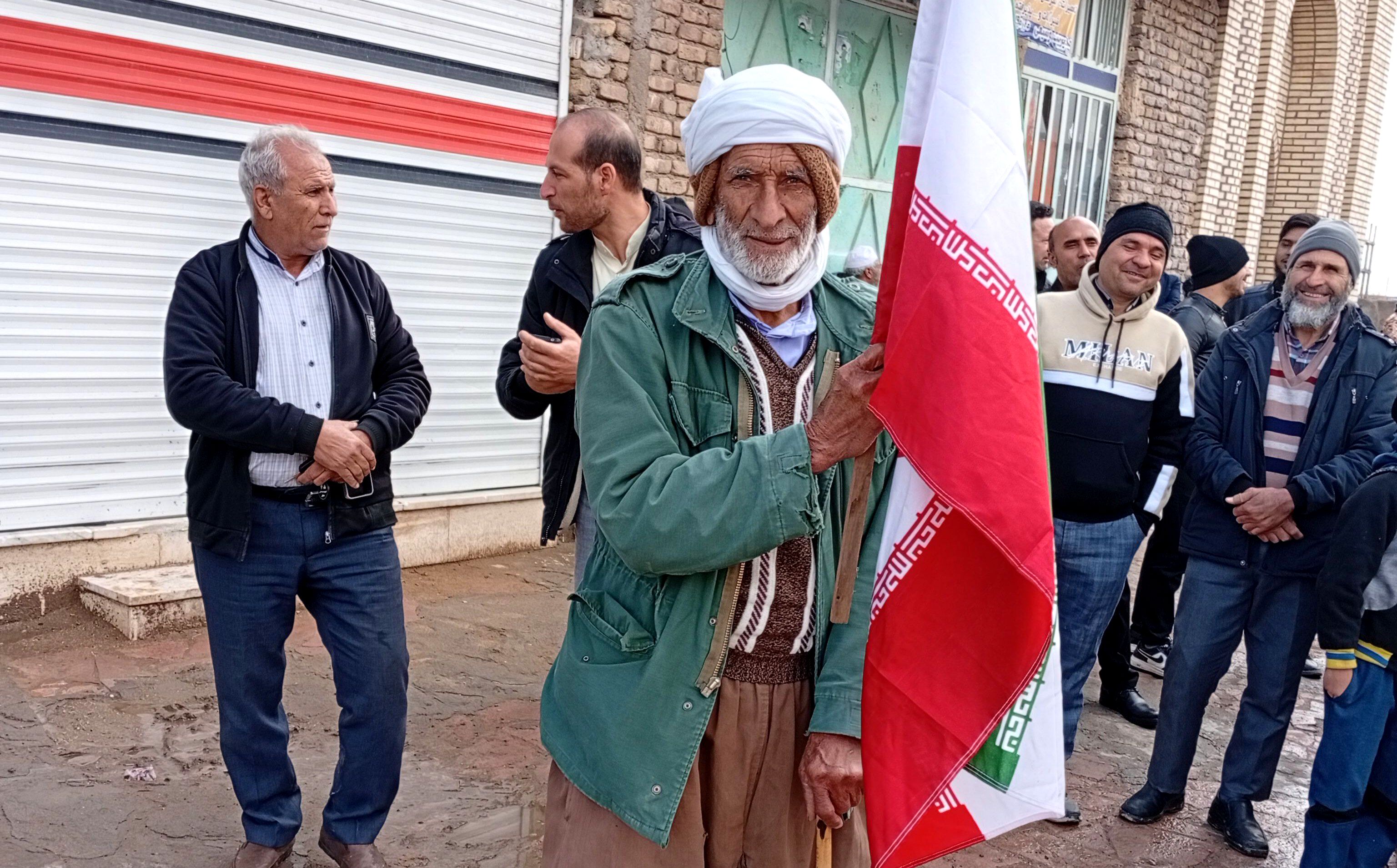 جشن انقلاب و حضور پرشور مردم روستای برآباد خواف