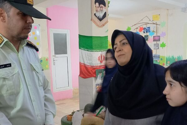 گرامیداشت هفته نیروی انتظامی در مدارس رودهن 