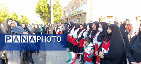 دانش‌آموزان دهلرانی در راهپیمائی ۲۲بهمن