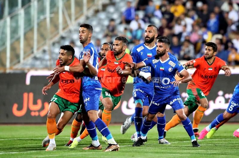 تساوی سهم استقلال و مس رفسنجان در نیمه نخست