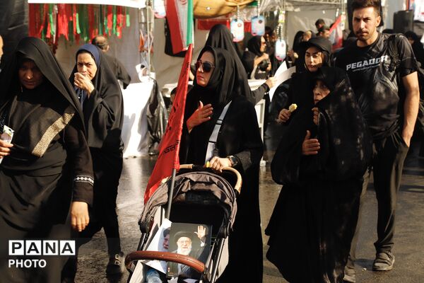 طنین «یا حسین» در مسیر دلدادگی؛ حضور پرشور جاماندگان اربعین در تهران