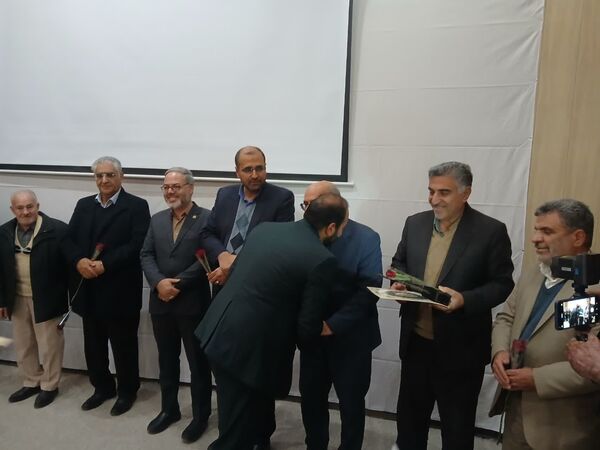 نکوداشت استاد حاج غلامحسین فرزین پدر مدرسه‌سازی خراسان جنوبی 