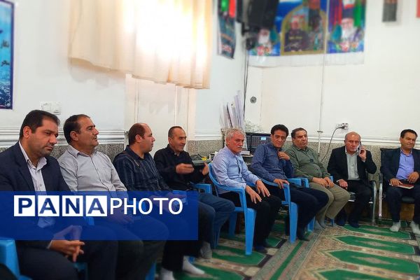 محفل انس با قرآن و آیین تجلیل از دانش‌آموزان برتر مسابقات قرآن در شهرستان باشت