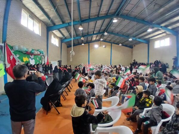 ویژه برنامه‌های دهه فجر و همایش یاوران انقلاب در مدارس روستای چری