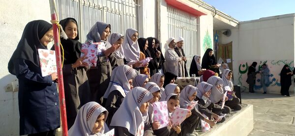 تقدیر از دانش آموزان حافظ قرآن دبستان شهید نجفی فدافن