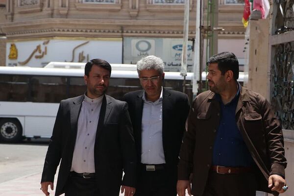 حضور مردم ولایتمدار شهرستان ورامین پای صندوق‌های اخذ رای