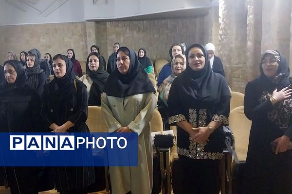 برگزاری انتخابات انجمن اولیا و مربیان در دبستان شهید مجید مجیدی ناحیه دو شهرری 