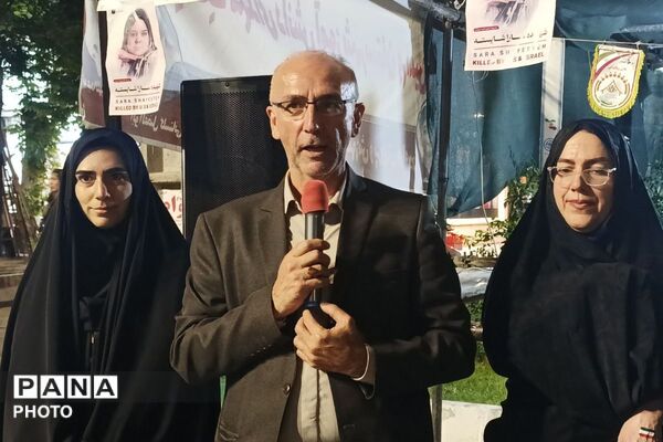 دبیرستان دخترانه ولایت در غرفه شهدای دانش‌آموز ورامین 