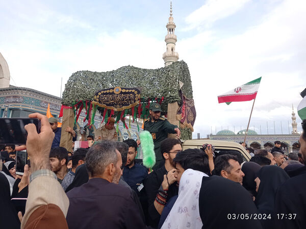 مراسم تشییع و خاکسپاری دو شهید گمنام دوران دفاع مقدس در قم