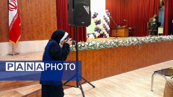 مراسم شب شعر شهدا در کانون مهرتابان نیشابور