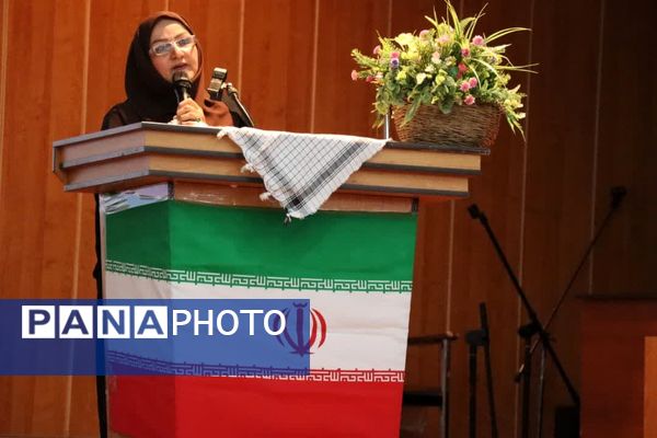 تجمع دانش‌آموزان آموزشگاه‌های شمال غرب شیراز در روز دانش‌آموز