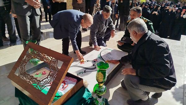 مراسم پر فیض دعای ندبه به همراه آئین رونمایی و عطرافشانی سنگ یادبود شهید گمنام 