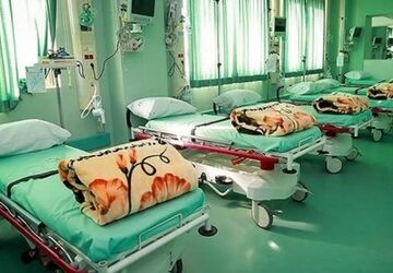 همه مصدومان حادثه واژگونی اتوبوس دانش‌آموزان کرمانی از بیمارستان ترخیص شدند