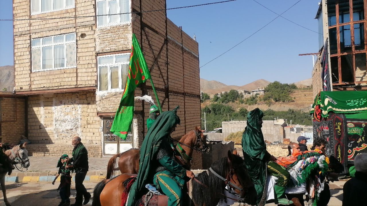 مراسم تعزیه خوانی در روز عاشورای حسینی در شهر بار 