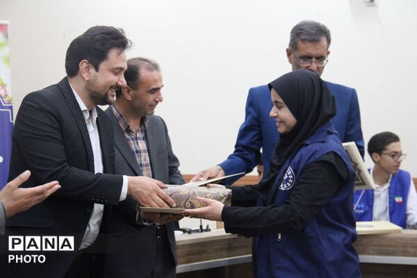نشست صمیمی مدیرکل آموزش و پرورش استان همدان با خبرنگاران پانا