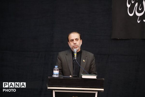 چهاردهمین سوگواره  دانش آموزی «احلی من العسل» در قم