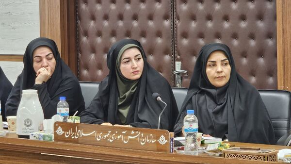 جلسه حوزه پرورشی گلستان با حضور معاونان و مدیران کل وزارت آموزش و پرورش