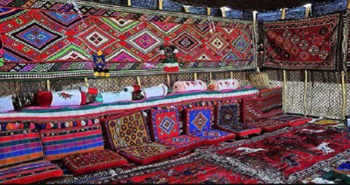گلیم، گچمه و سیاه‌چادر از صنایع دستی شناخته شده کهگیلویه و بویراحمد است
