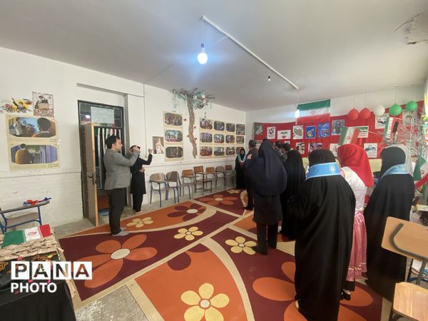 گشایش نمایشگاه مدرسه انقلاب در هنرستان عالمه باخرز
