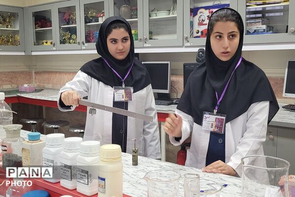 درخشش استعدادهای علمی مرحله استانی دوازدهمین جشنواره نوجوان خوارزمی در بهارستان‌دو