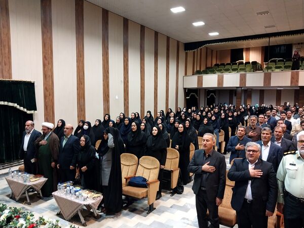 آیین بزرگداشت مقام معلم در شهرستان ابهر با حضور مسئولان استانی و شهرستانی