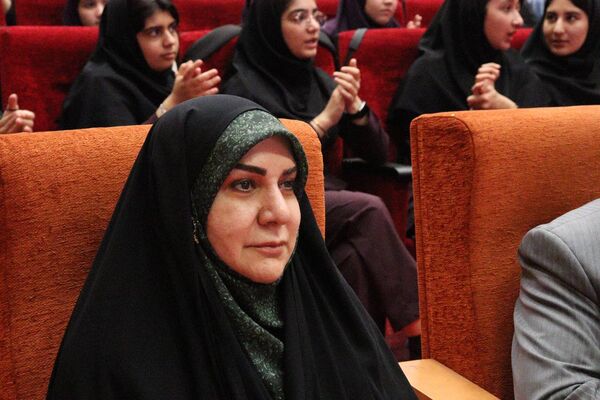 برگزاری جشن روز دختر با همکاری کانون خدمت رضوی و نهادهای آموزشی در منطقه 14 تهران 