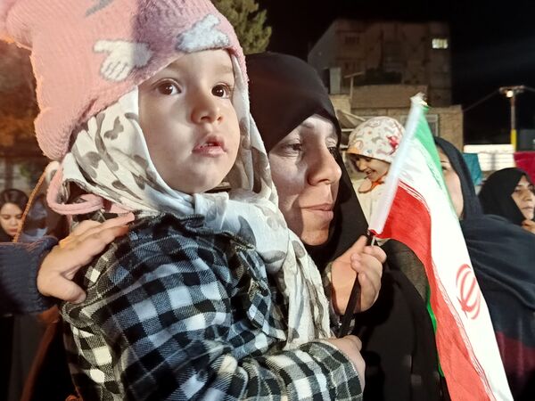گلبانک الله اکبر در پارک‌کودک خیابان امام شهرستان کاشمر 