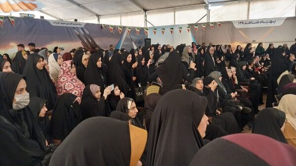 حضور عاشقان شهدا در کربلای ایران