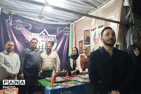 از فروش کتاب تا بیعت با رهبری؛ روایت موکب خانه نخبگان شهرستان دماوند در تجمعات شبانه رودهن