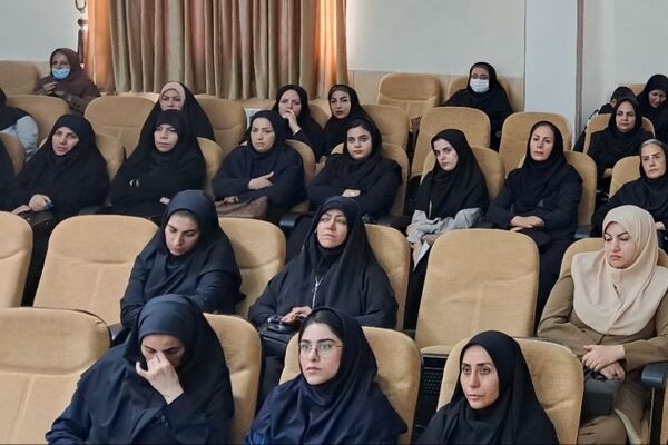 برگزاری کارگاه جهاد تبیین درباره جنگ تحمیلی دوازده روزه در سنندج