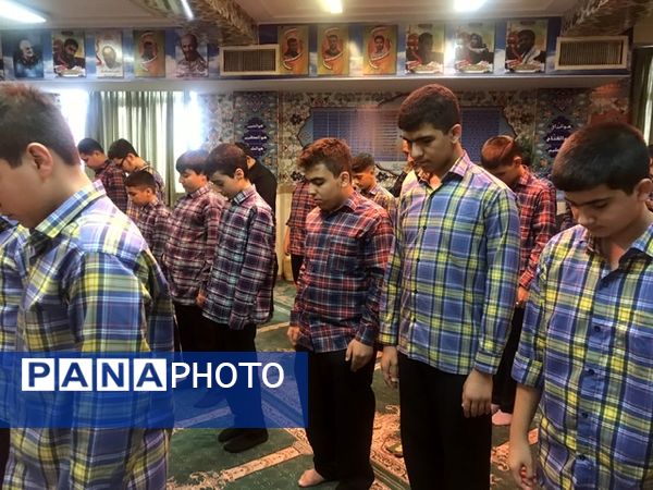 آغاز سال تحصیلی در مدرسه شهدای مدافع حرم با حضور مسئولان، جشن و کلاس توجیهی