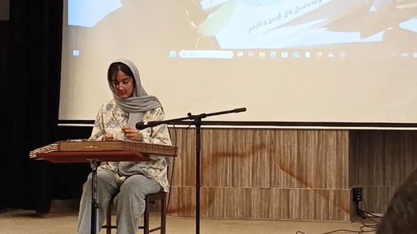 آیین رونمایی از مجموعه داستان «چه‌پکێ تیشک»؛ تجلیل از خلاقیت نویسندگی دانش‌آموزان شهرستان دیواندره