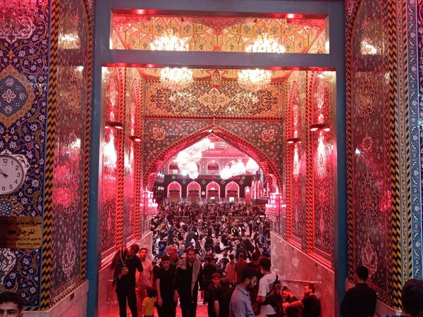 پیاده روی اربعین  و زیارت حرمین مطهر امام حسین علیه السلام و حضرت ابوالفضل عباس علیه السلام 